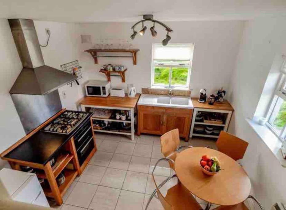 Pink Cottage Ballyconneely Bagian luar foto