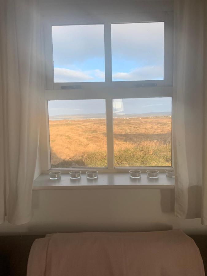 Pink Cottage Ballyconneely Bagian luar foto