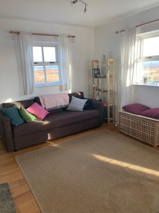 Pink Cottage Ballyconneely Bagian luar foto